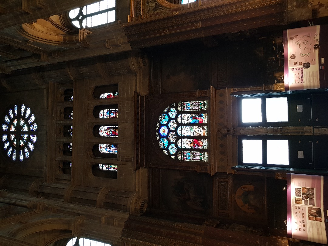 Saint_Eustache_3__Le_chambranle_de_la_porte_du_transept_sud.jpg